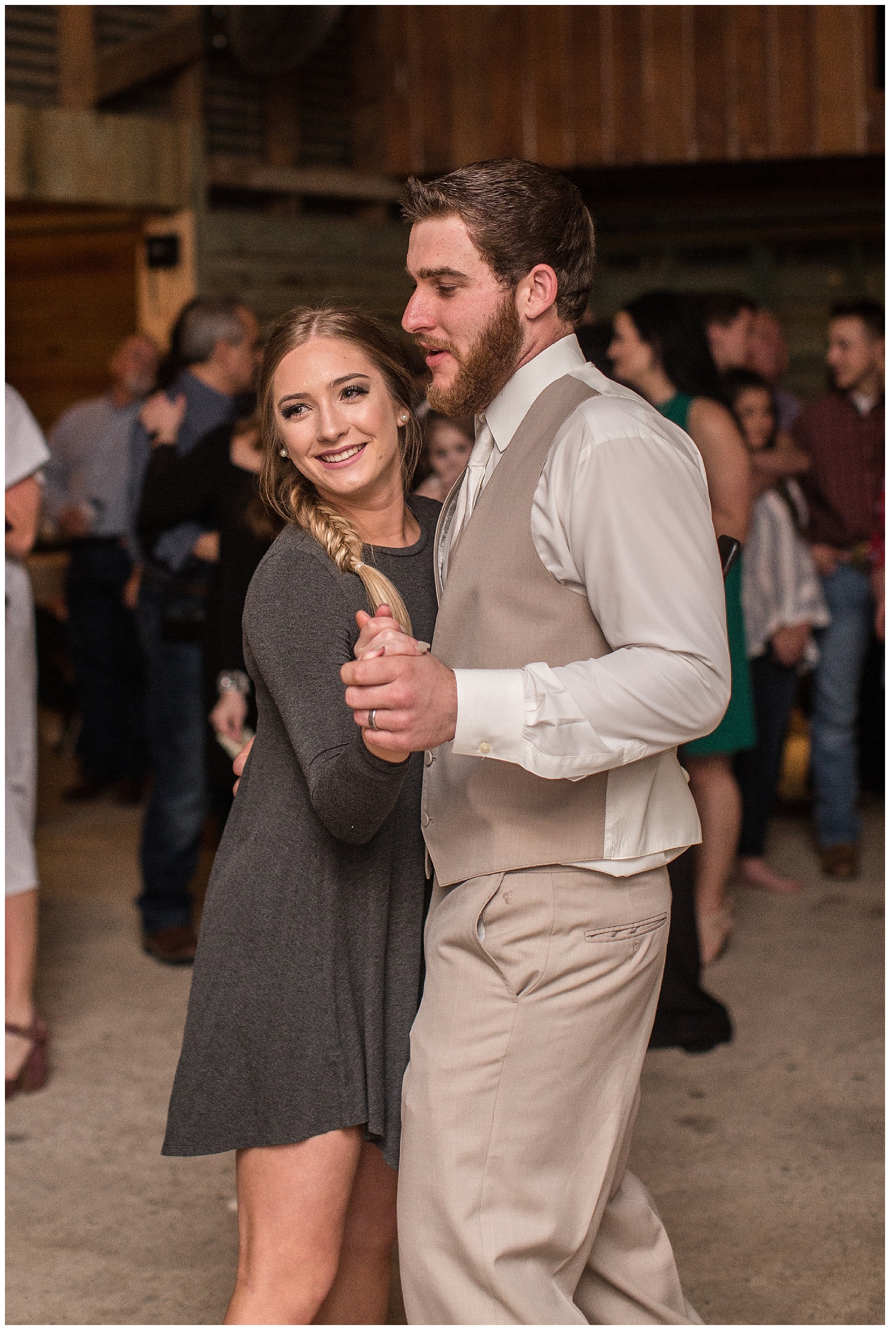 2019-07-17_0055 Le Barn Rouge - Hailey & Braxton